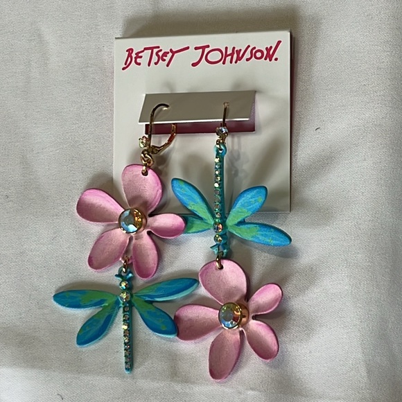 Betsey Johnson Dragonfly and Flower Mismatch Drop Earrings Gold Pink Blue NWT - Picture 7 of 7